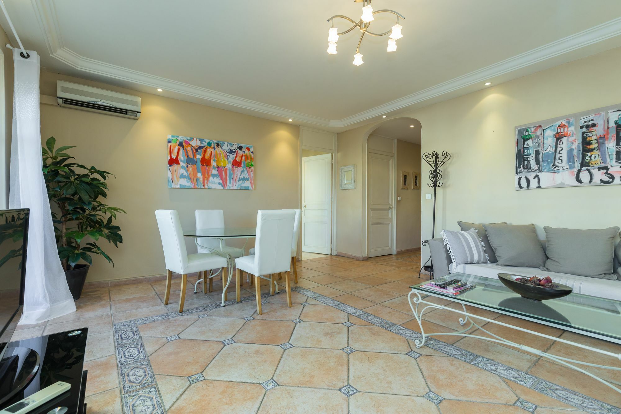 Lovely 2 Bed 2 Bath In On Rue Antibea Easy Walk To The Palais 224 Appartement Cannes