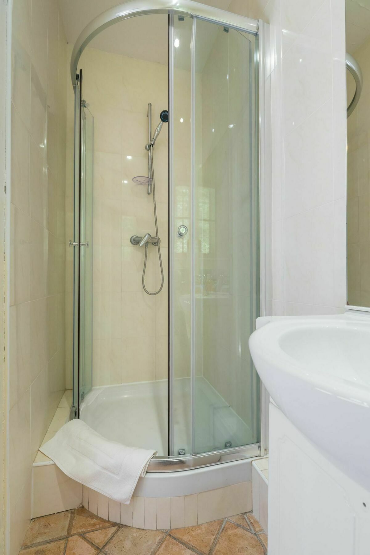 Lovely 2 Bed 2 Bath In On Rue Antibea Easy Walk To The Palais 224 Appartement *